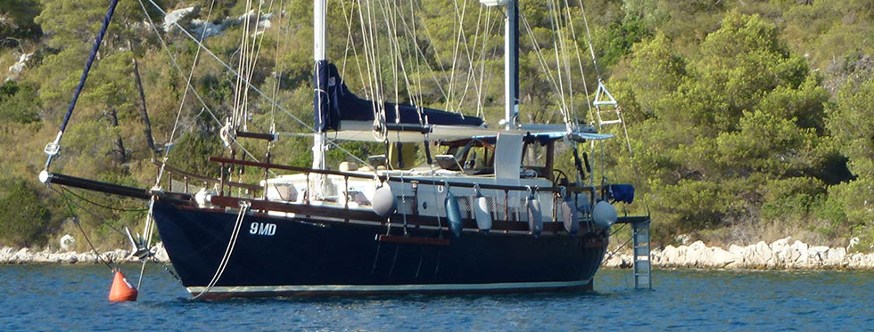 yacht-charter-croatia-Sailing-with-skipper-in-Croatia-Bura4