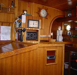 Segelyacht-mit-Skipper-Boot-Interior-07