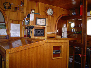 Segelyacht-mit-Skipper-Boot-Interior-07